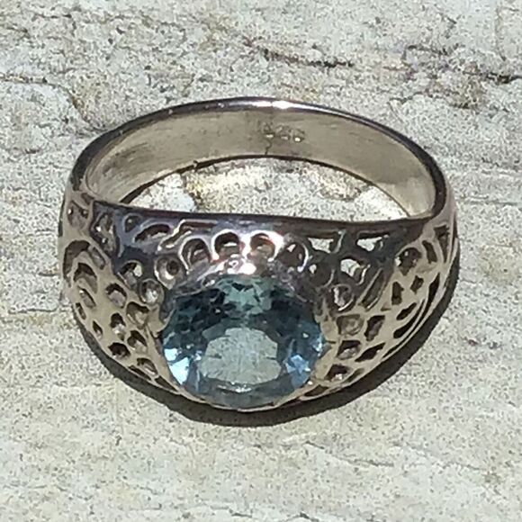 Ring, Blue Topaz and Sterling Silver Ring, size 8, Handmade, Artisan - Picture 5 of 8